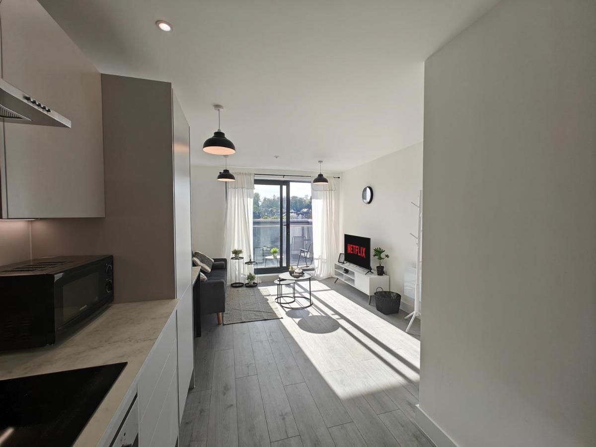 Modern * Hemel Hempstead